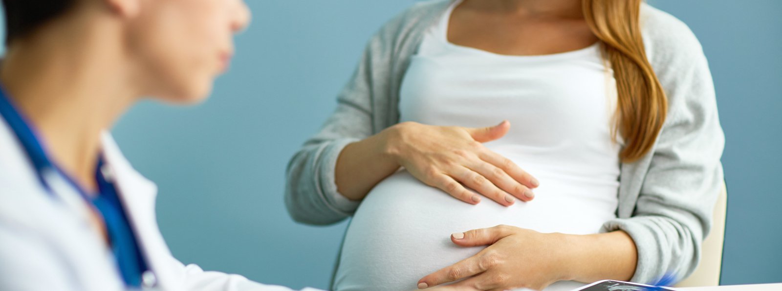 Nabyta, oporna na leczenie immunosupresyjne hemofilia A u 21-letniej kobiety po porodzie